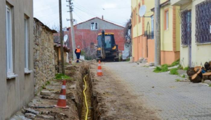 Lapseki’de Doğalgaz Çalışmaları Devam Ediyor