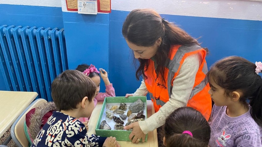 Öğrencilere Maden ve Jeoloji Hakkında Bilgiler Verildi