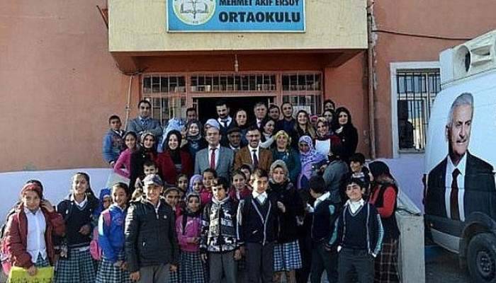 Çanakkaleli AK Kadınlar'dan Iğdır'a gönül köprüsü