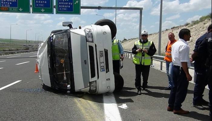  Tarım işçilerini taşıyan minibüs devrildi: 13 yaralı 