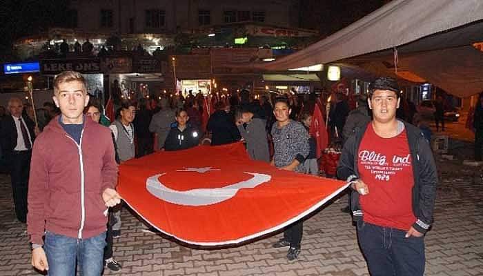 Lapseki'de Fener Alayı