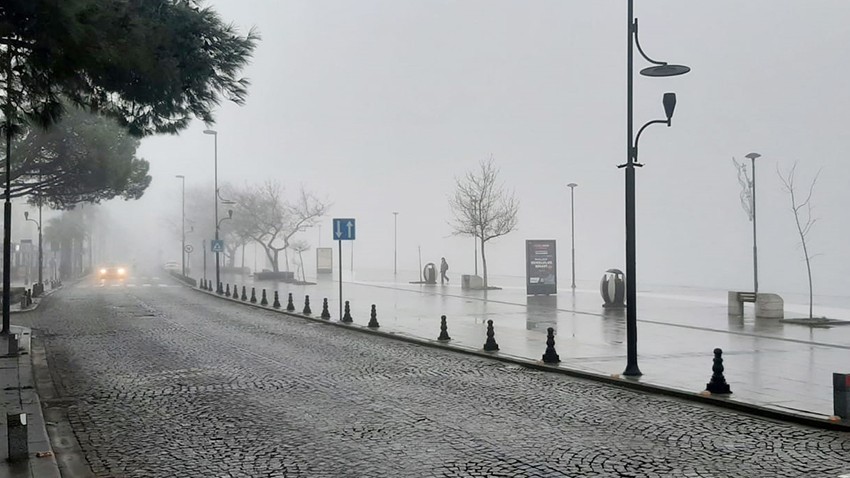 Çanakkale’de yoğun sis etkili oldu