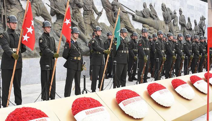 Çanakkale Kara Savaşları'nın 104'üncü yıl dönümünde gurur ve hüzün bir arada