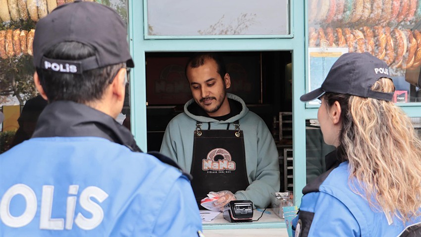 Vatandaşlar dolandırıcılar konusunda bilgilendirildi