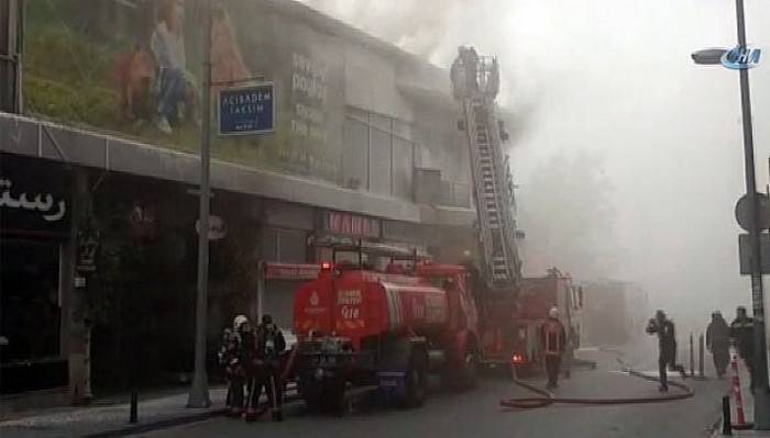  Beyoğlu'ndan yangın paniği