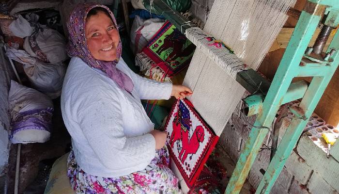 Yörük kadınları, 5 asırdır el dokuması halı üretiyor