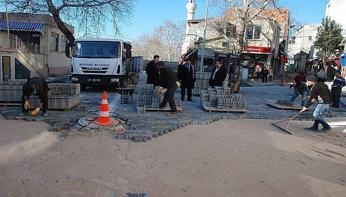 Bayramiç’te alt ve üst yapı çalışmaları sürüyor