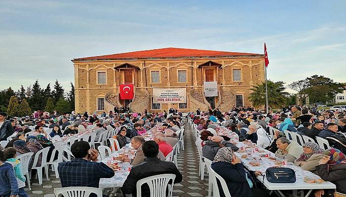 Gelibolu Mevlevihanesi'nde 3 bin kişilik iftar