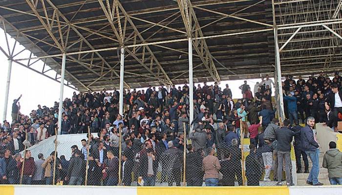 Amatör maçta arbede: 1 polis yaralandı