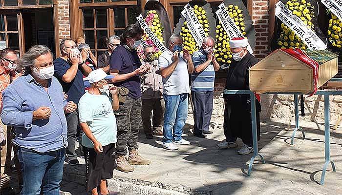 Sürek son yolculuğuna uğurlandı