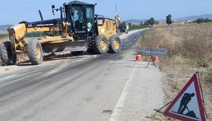 KARACAALİ KÖY YOLUNDA GENİŞLETME ÇALIŞMASI YAPILIYOR