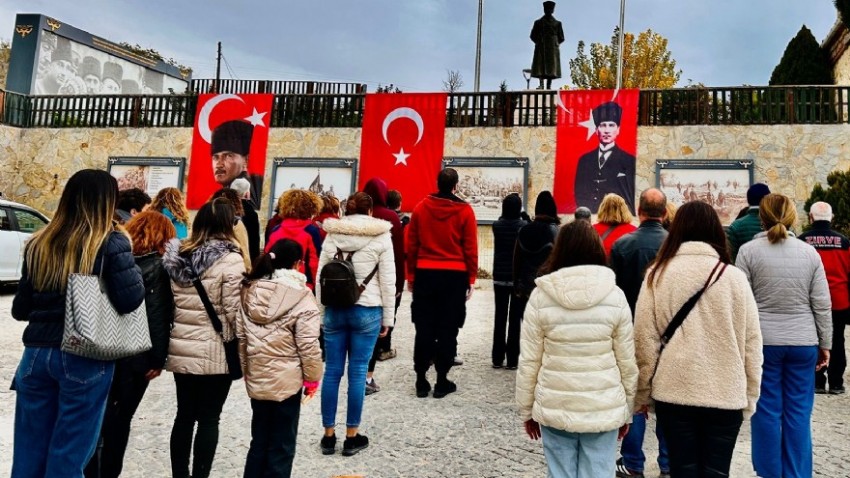 Zirve Dağcılık Kulübü’nden Atatürk Anısına 10 Kasım Yürüyüşü