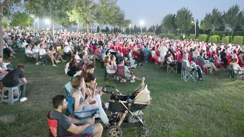 Yeşilçam’ın Efsane Filmi Çanakkale’de Unutulmaz Bir Gece Yaşattı