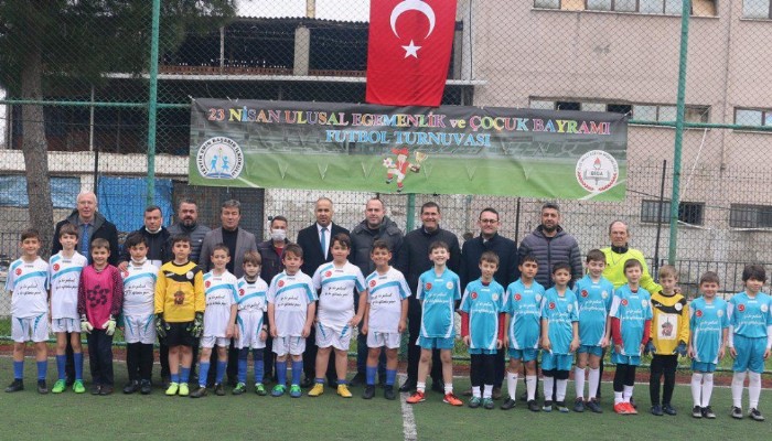 Minikler Futbol Turnuvası Başladı