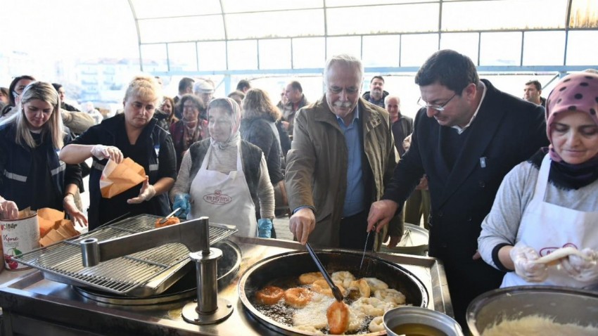 Kandilde Vatandaşlara Pişi İkramı