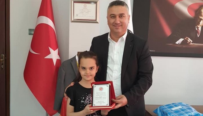 Dereceye giren öğrencilere hediyeleri verildi