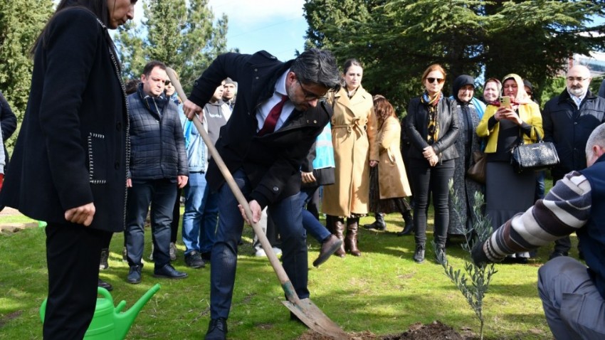 Kampüste Öğrenciler İçin Hatıra Ormanı Oluşturuldu