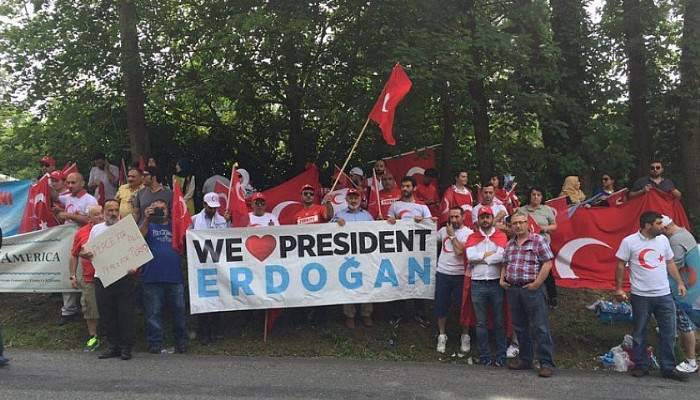 Çim Biçme Makinalı Önlem!