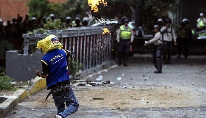 Venezuela’da ölü sayısı 29’a yükseldi