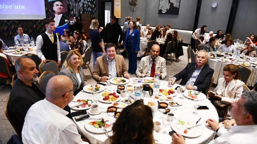 ÇYDD Üyeleri Türkan Saylan'ı Anma Etkinliğinde Bir Araya Geldi