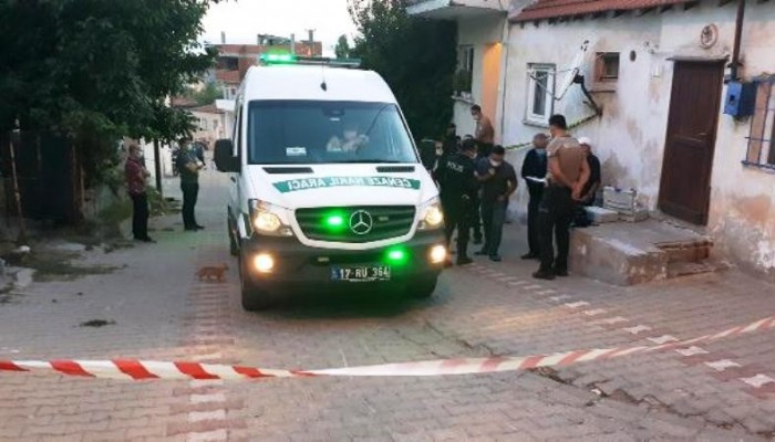 GELİBOLU'DA ANNESİNİ BAŞINA KESERLE VURARAK ÖLDÜRDÜ