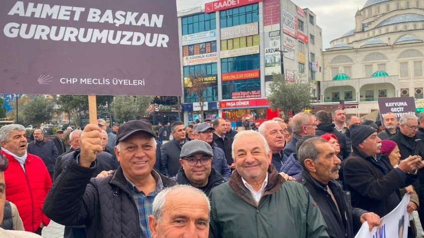 Lâpseki CHP Kayyum Nöbetine Katıldı