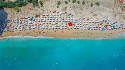 Turist Akını Devam Ediyor