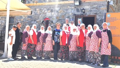 Ayvacık Kadın Kooperatifi Üyeleri Bursa Zeyniler Köyü’nde Eğitim Gezisine Katıldı
