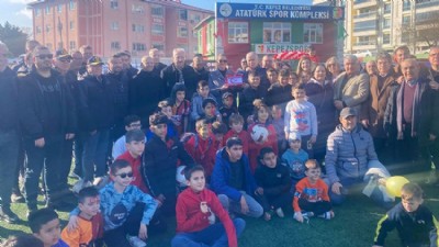 Lapta Türk Birliği Spor Kulübü ve Kepez Spor dostluk maçı yaptı 