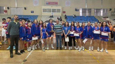 Çanakkale’de Basketbol Yıldız Kız ve Erkek İl Birinciliği müsabakaları tamamlandı