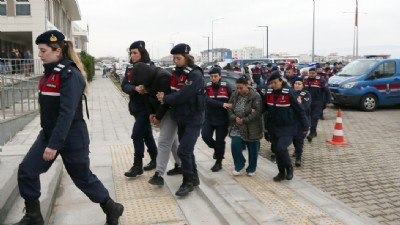 Çanakkale'de uyuşturucu operasyonunda yakalanan 10 zanlı tutuklandı