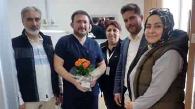 Ahmet Evran, Diş Hekimlerinin Gününü Kutladı