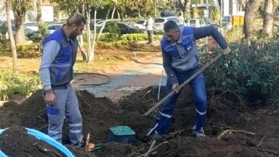 Parklarda Yenileme ve Bakım Çalışmaları Gerçekleştiriliyor